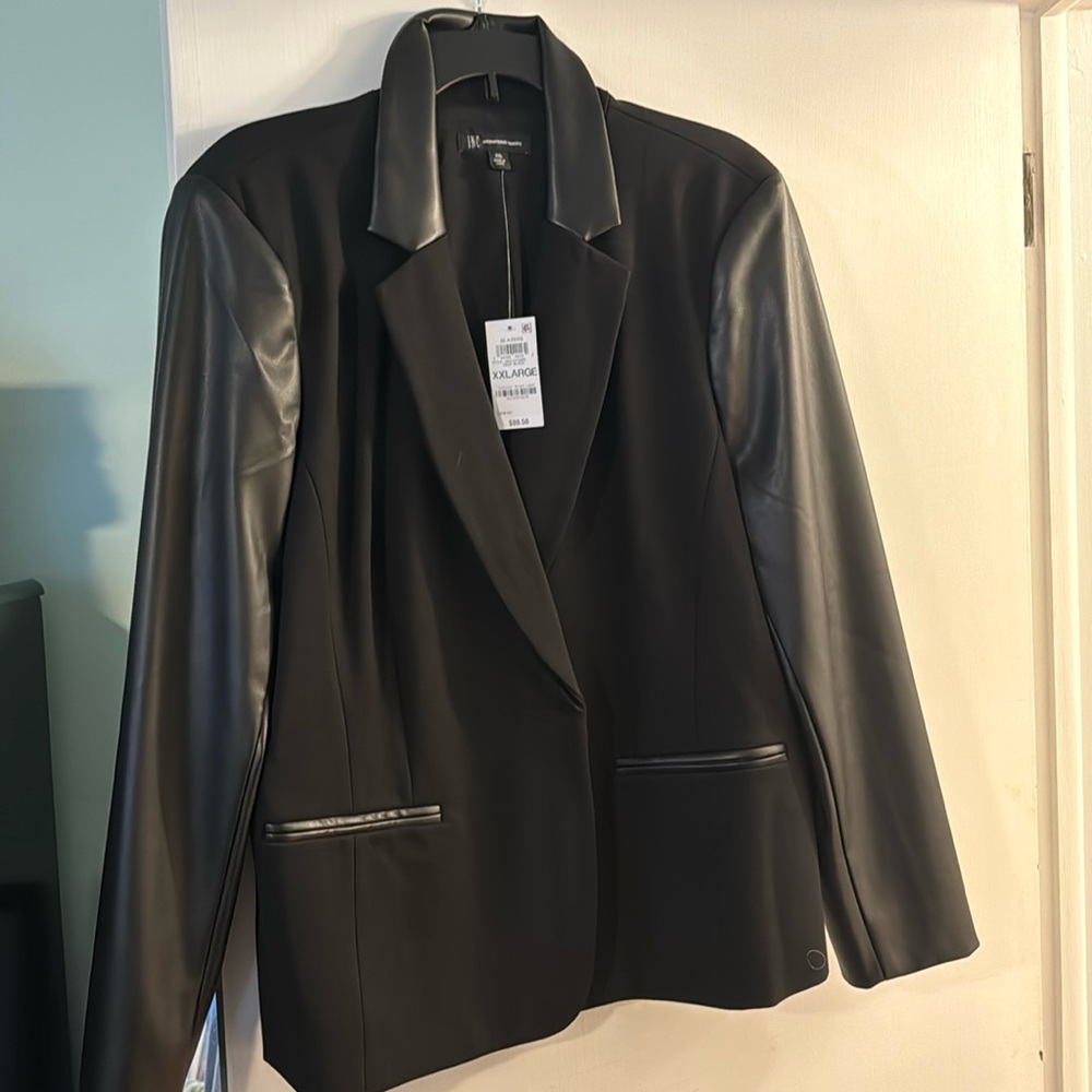 NWT INC deep black blazer with faux leather sleeves  size XXL never worn